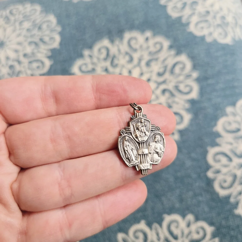 Vintage 3-Way St Christopher Jesus Christ Catholic Religious Protection Pendant